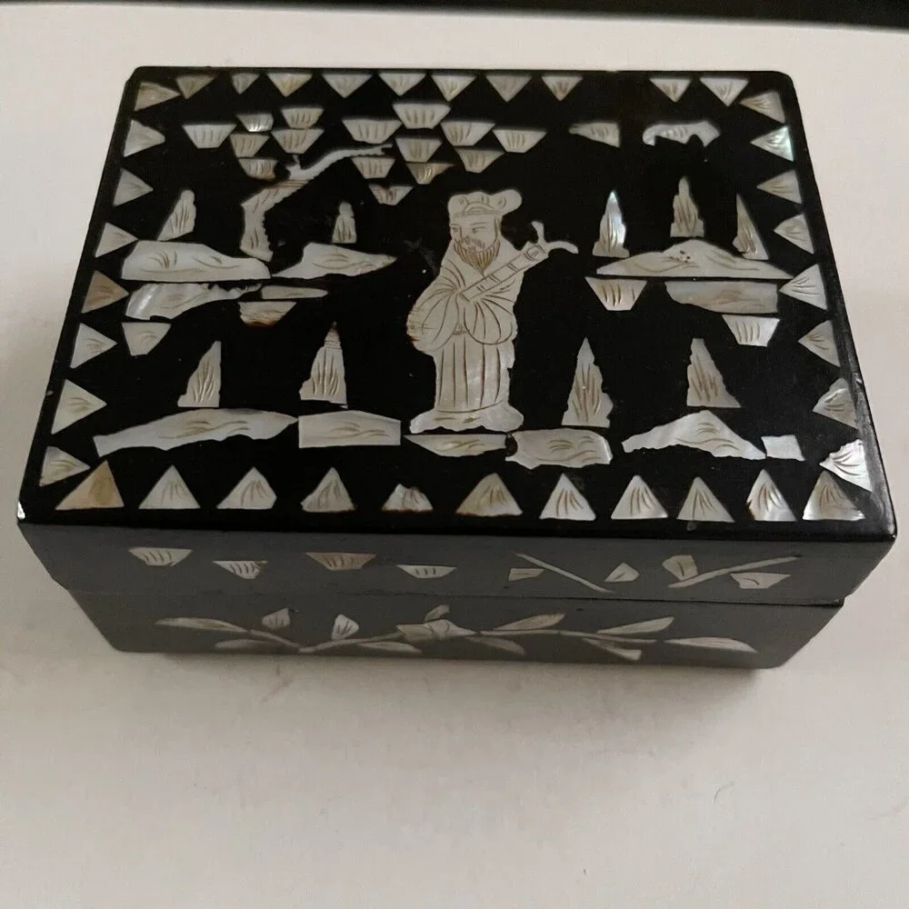Chinese Mother of Pearl Wood Lacquer Box Old Man Floral Asian Trinket Decor